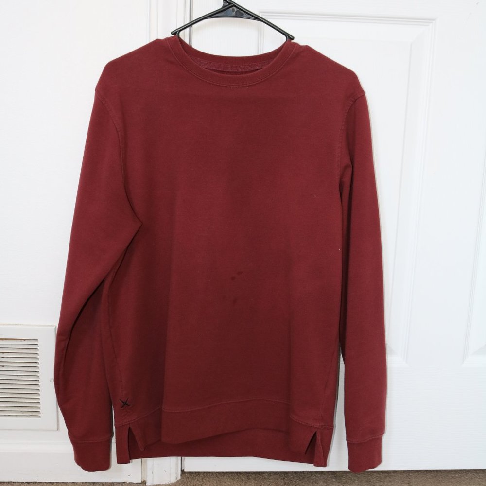 Cuts Clothing Split Hem Crewneck